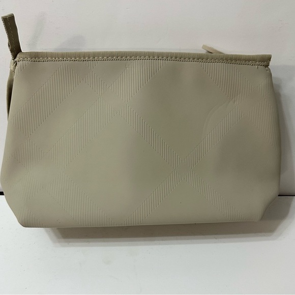 Burberry Handbags - 🌟 Burberry Cosmetic Pouch - Tan/Gray Novelty Pouch/Clutch 🌟